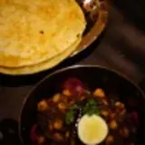 Agra Wale Chole with Tawa Bhatura at Tajnuma, Agra